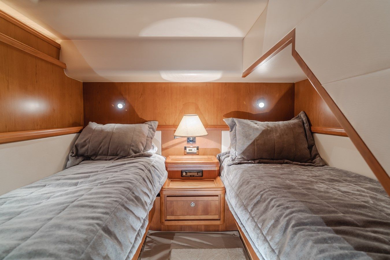 Купить яхту Pura Vida 57 в Shestakov Yacht Sales