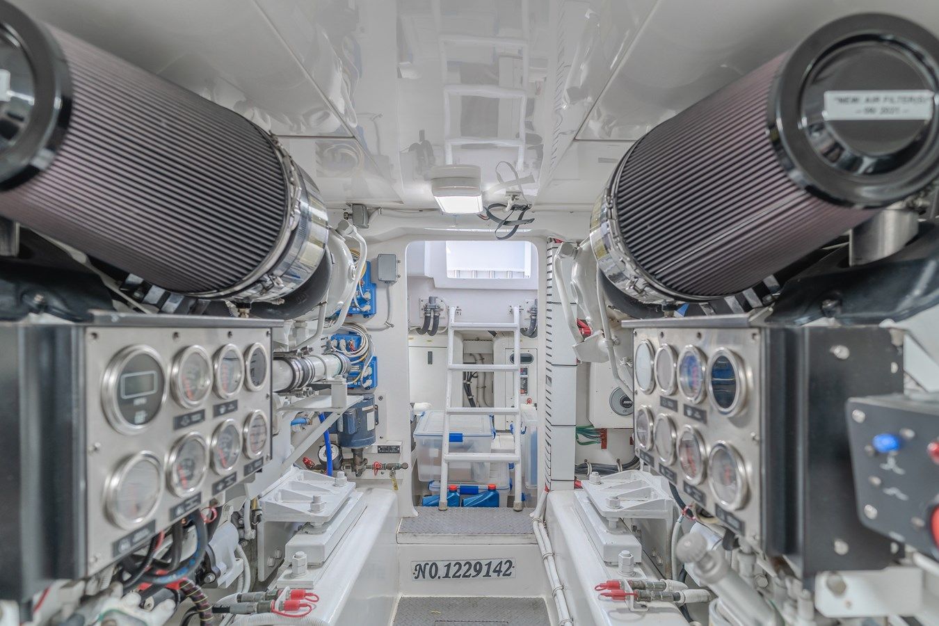 Купить яхту Pura Vida 2007 в Shestakov Yacht Sales