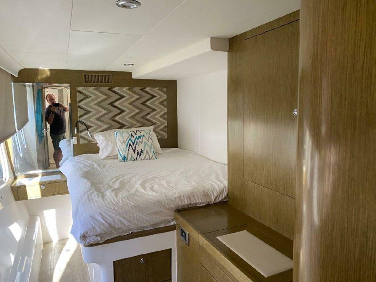 Buy a yacht POWER PLAY 63