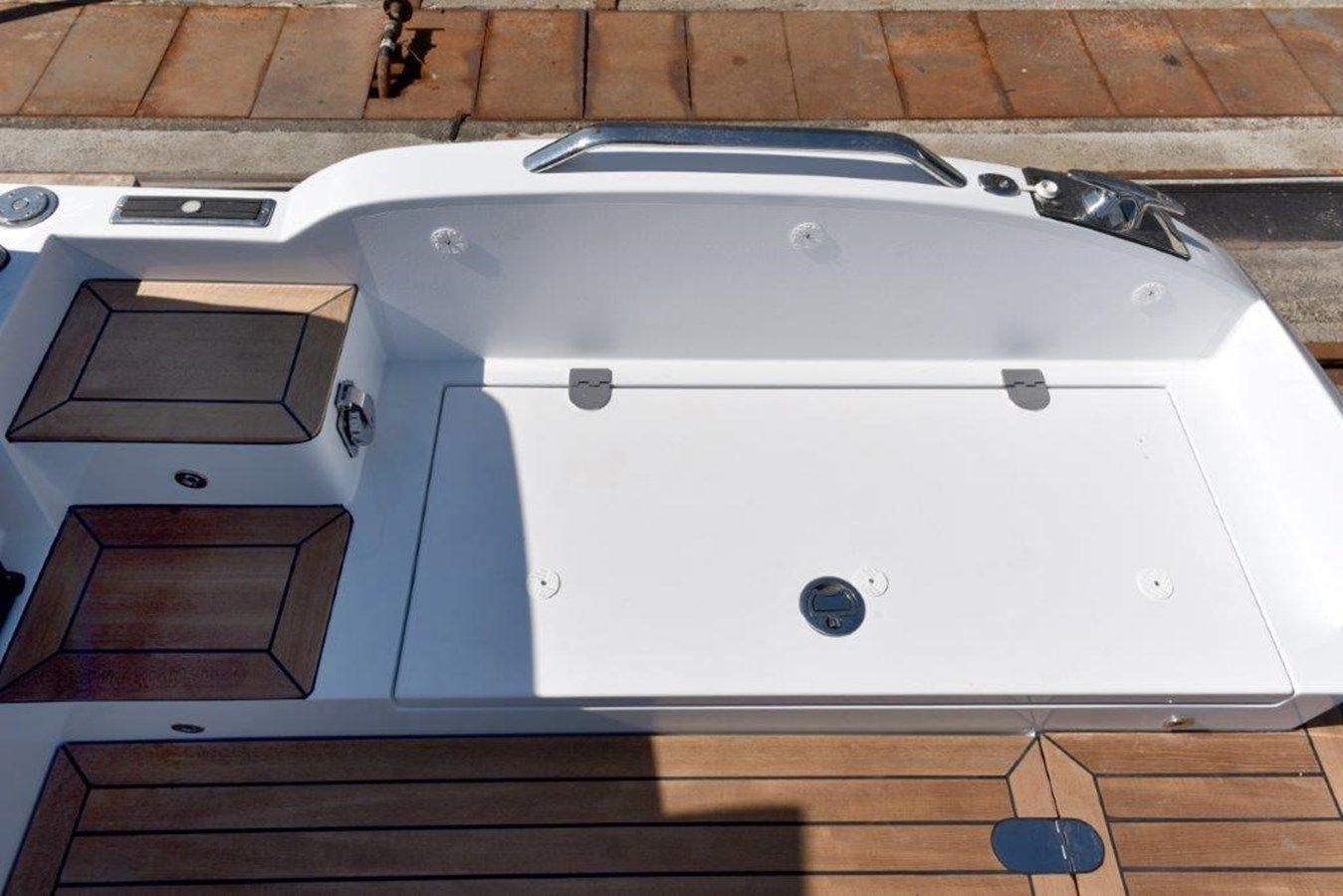 WB 7.5m CUSTOM LIMO TENDER 2023