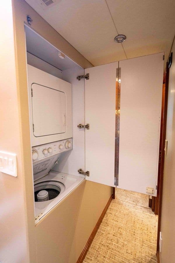 Купить яхту WELL DONE 84 в Shestakov Yacht Sales