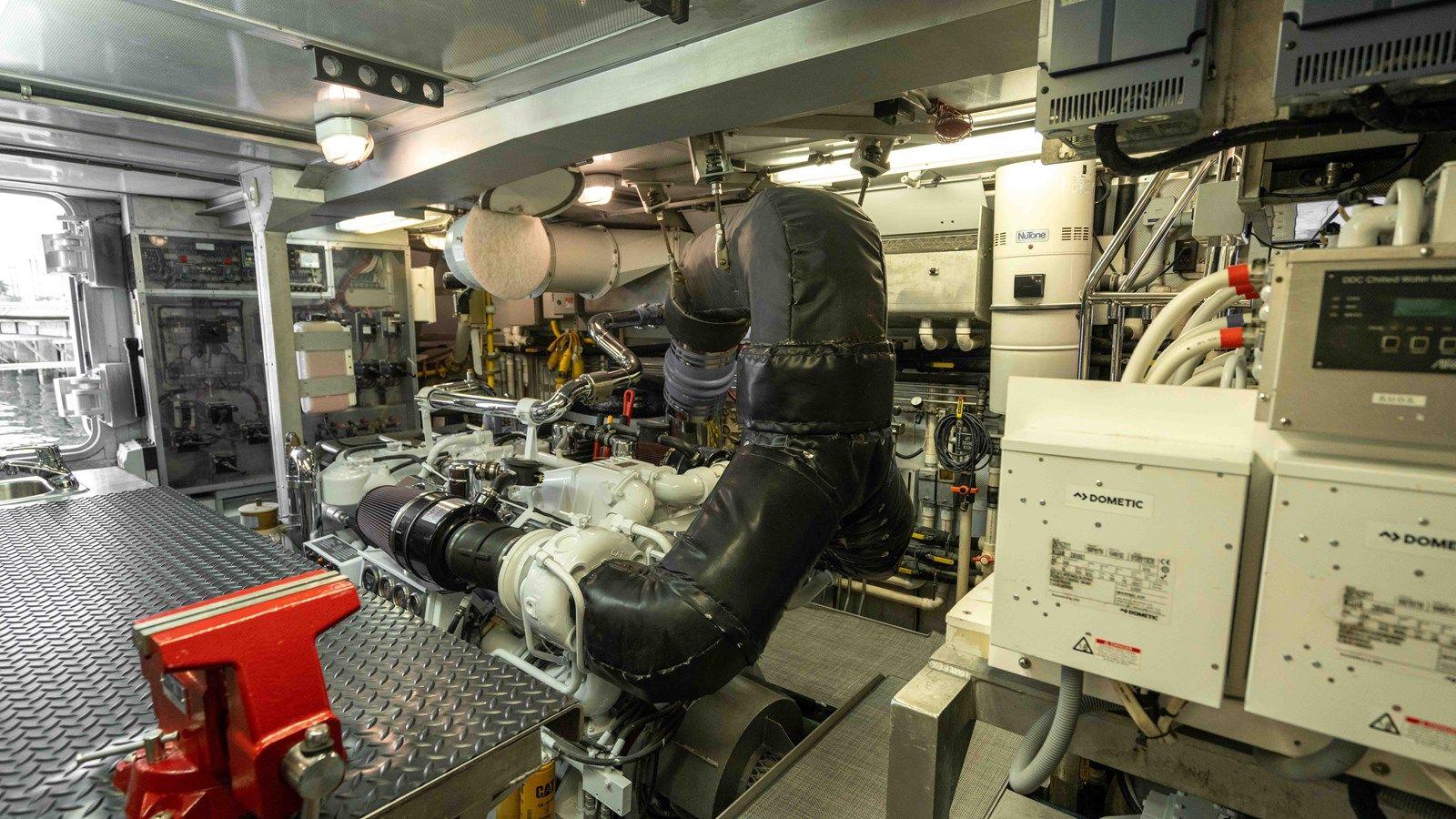 Продажа яхты WELL DONE 84