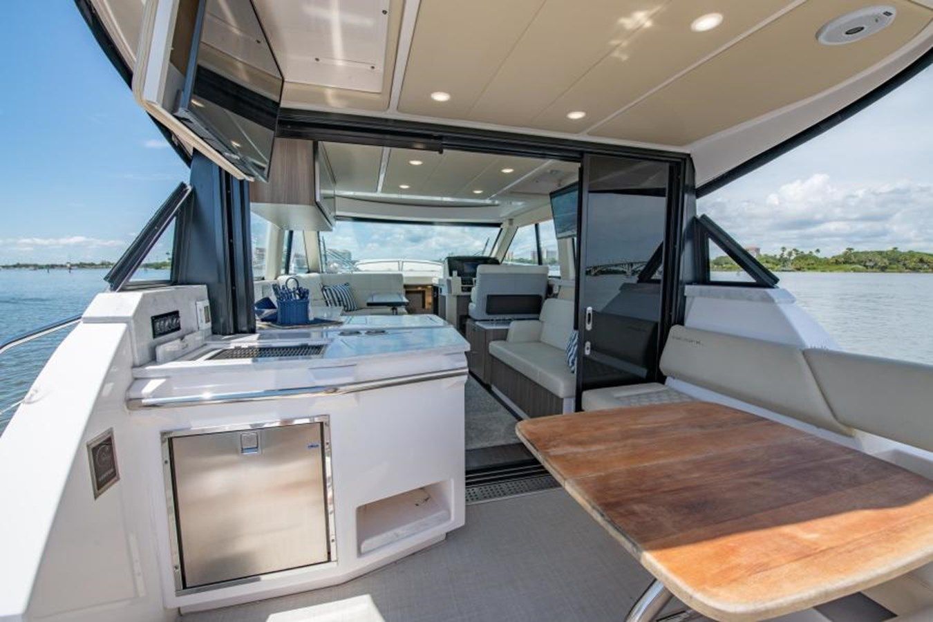 best yacht sales deals Regal 38