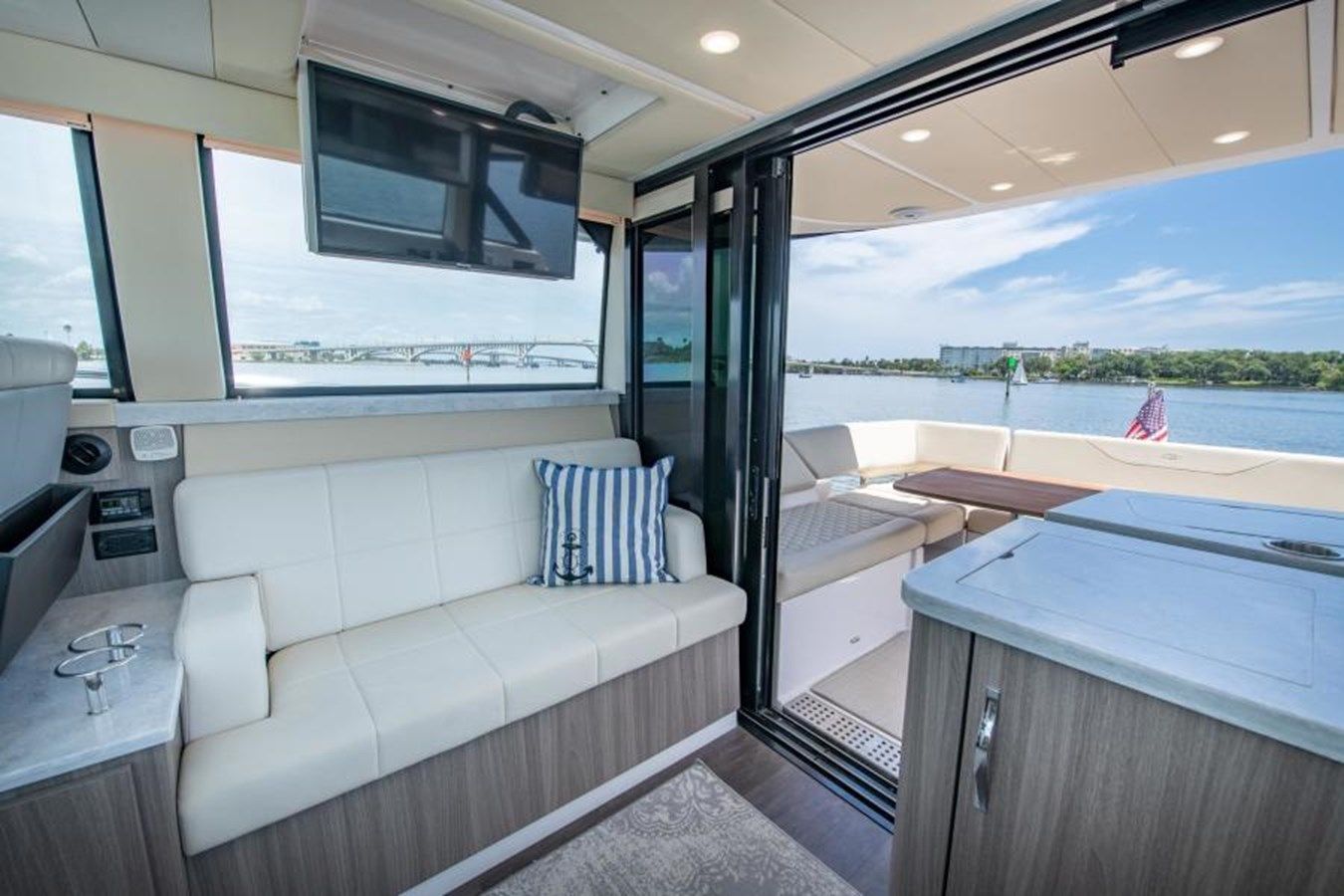 Regal 38 38 yacht sale