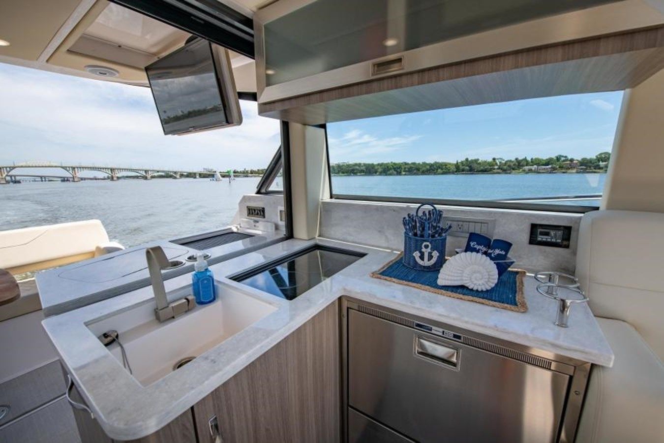 the best price on Regal 38 - Regal