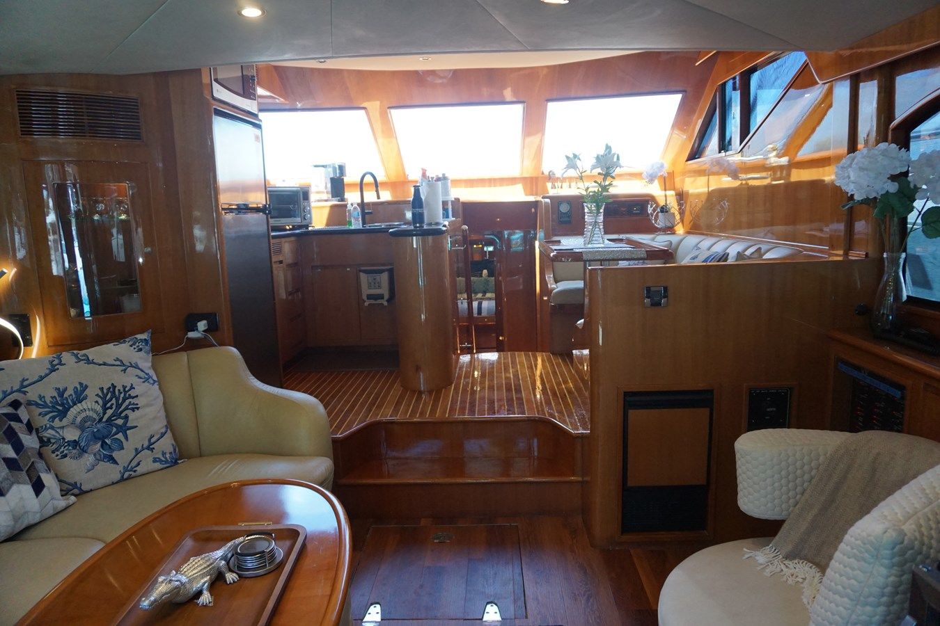 Buy a 52 Pilothouse - Ocean Alexander at Shestakov Yacht Sales