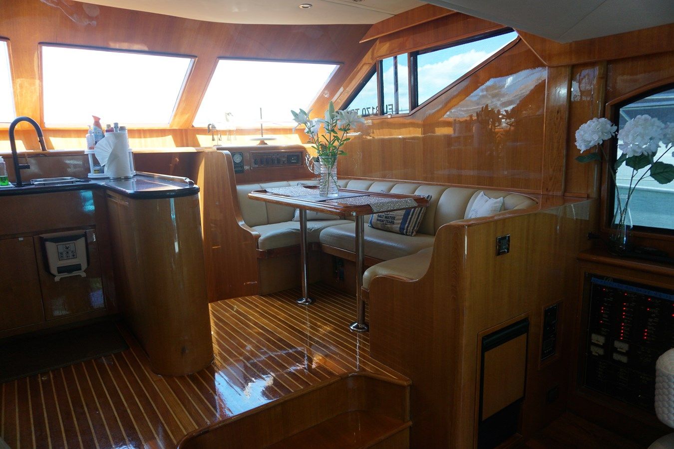 52 Pilothouse 52 yacht sale