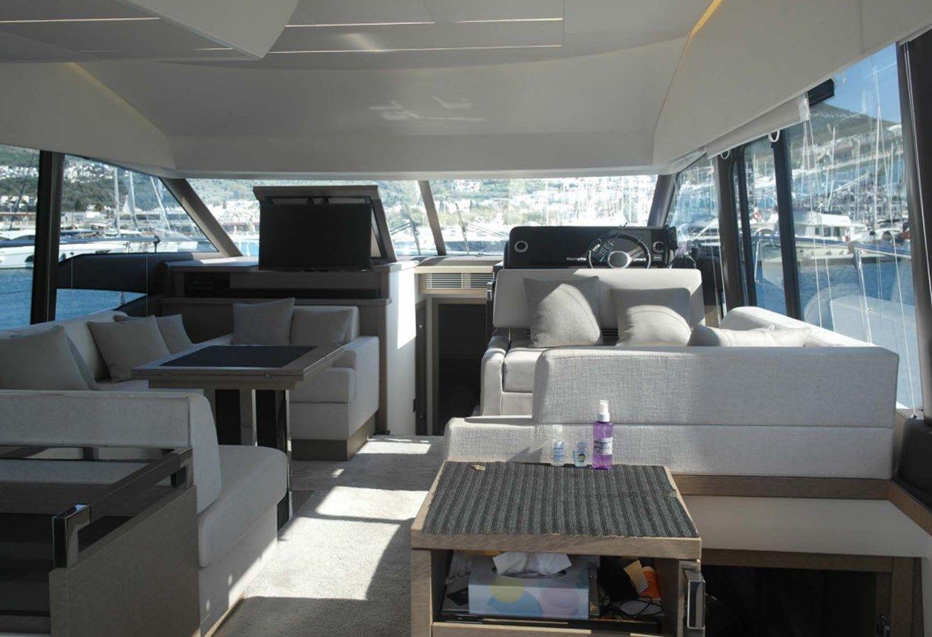 Купить яхту PRESTIGE 520 FLY - PRESTIGE в Shestakov Yacht Sales