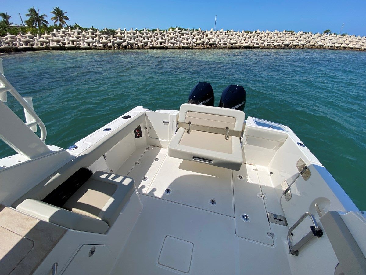 the best price on 2021 Boston Whaler 280 Vantage @ Cancun