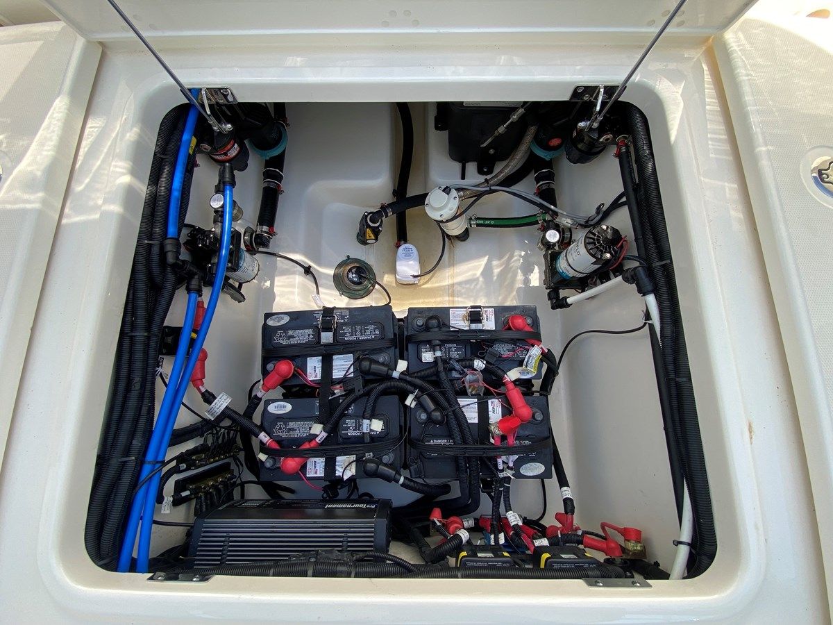 Buy a yacht 2021 Boston Whaler 280 Vantage @ Cancun - Boston Whaler