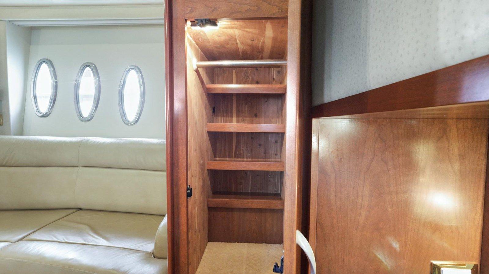 Buy a yacht Regret Knot