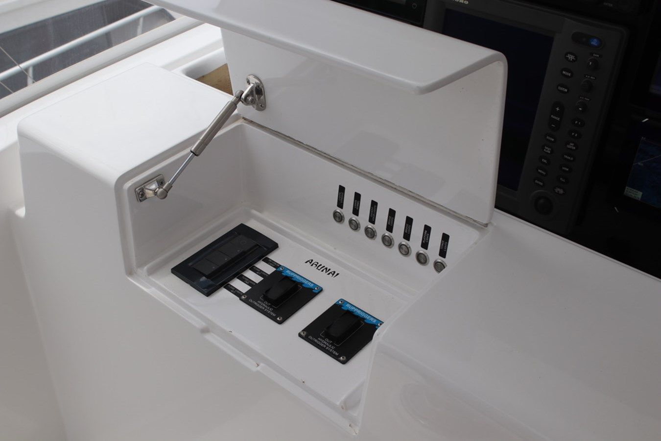 Купить яхту Abunai 58 в Shestakov Yacht Sales