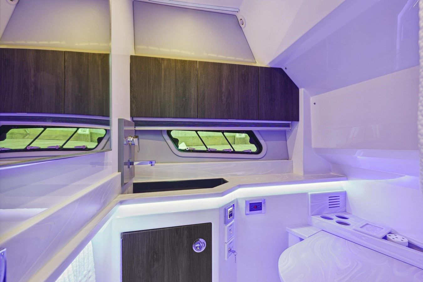 - - Formula Boats yacht sale