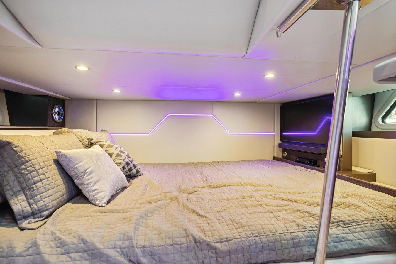 the best price on - 430 Super Sport Crossover