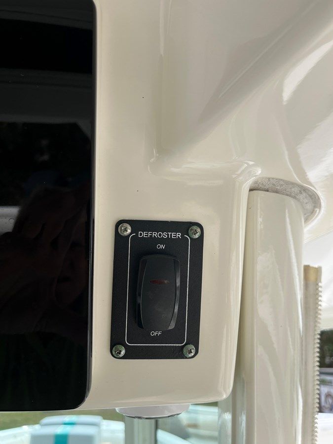 Hey Jude - Boston Whaler yacht sale