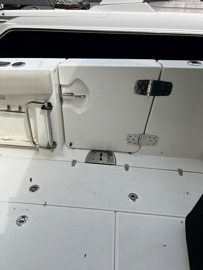 Hey Jude - Boston Whaler yacht sale