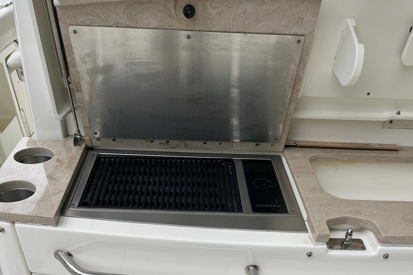 best yacht sales deals Hey Jude - Boston Whaler