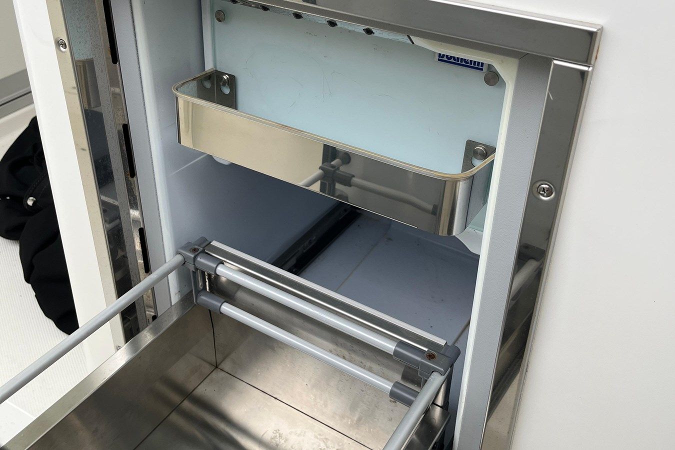 Buy a Hey Jude 380 Outrage at Shestakov Yacht Sales