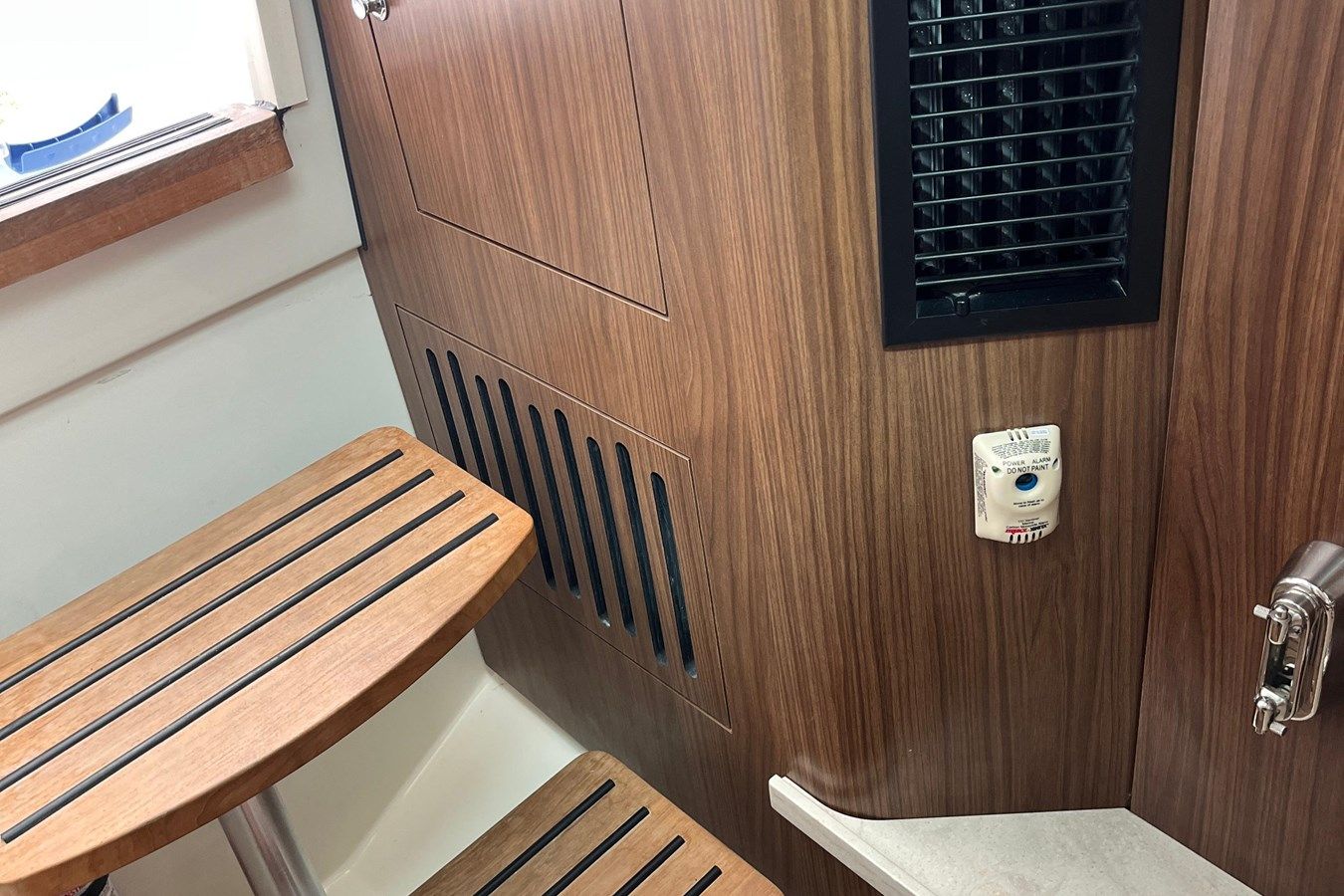 best yacht sales deals Hey Jude 380 Outrage