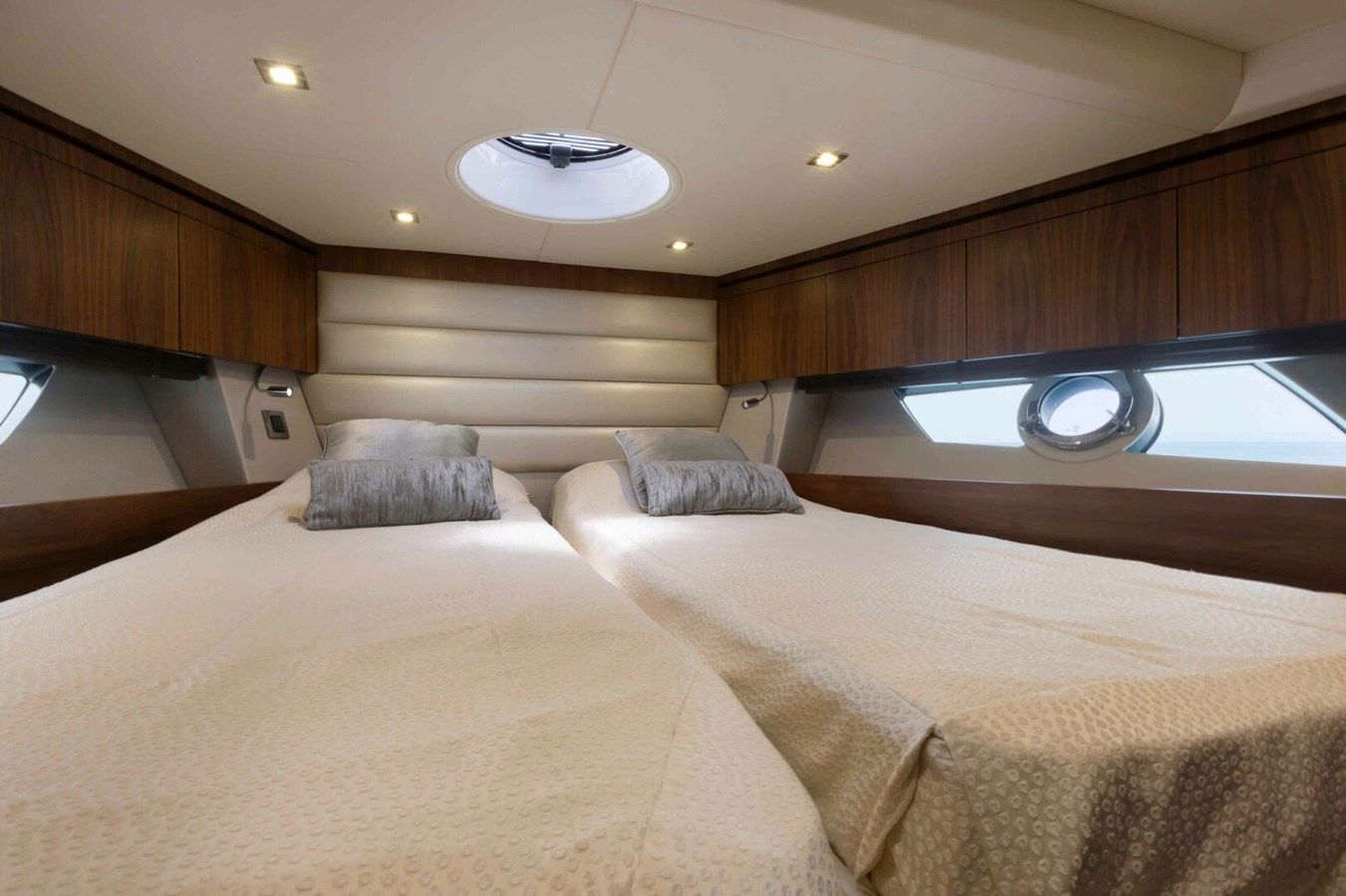 Лучшая цена на NO NAME - Sunseeker