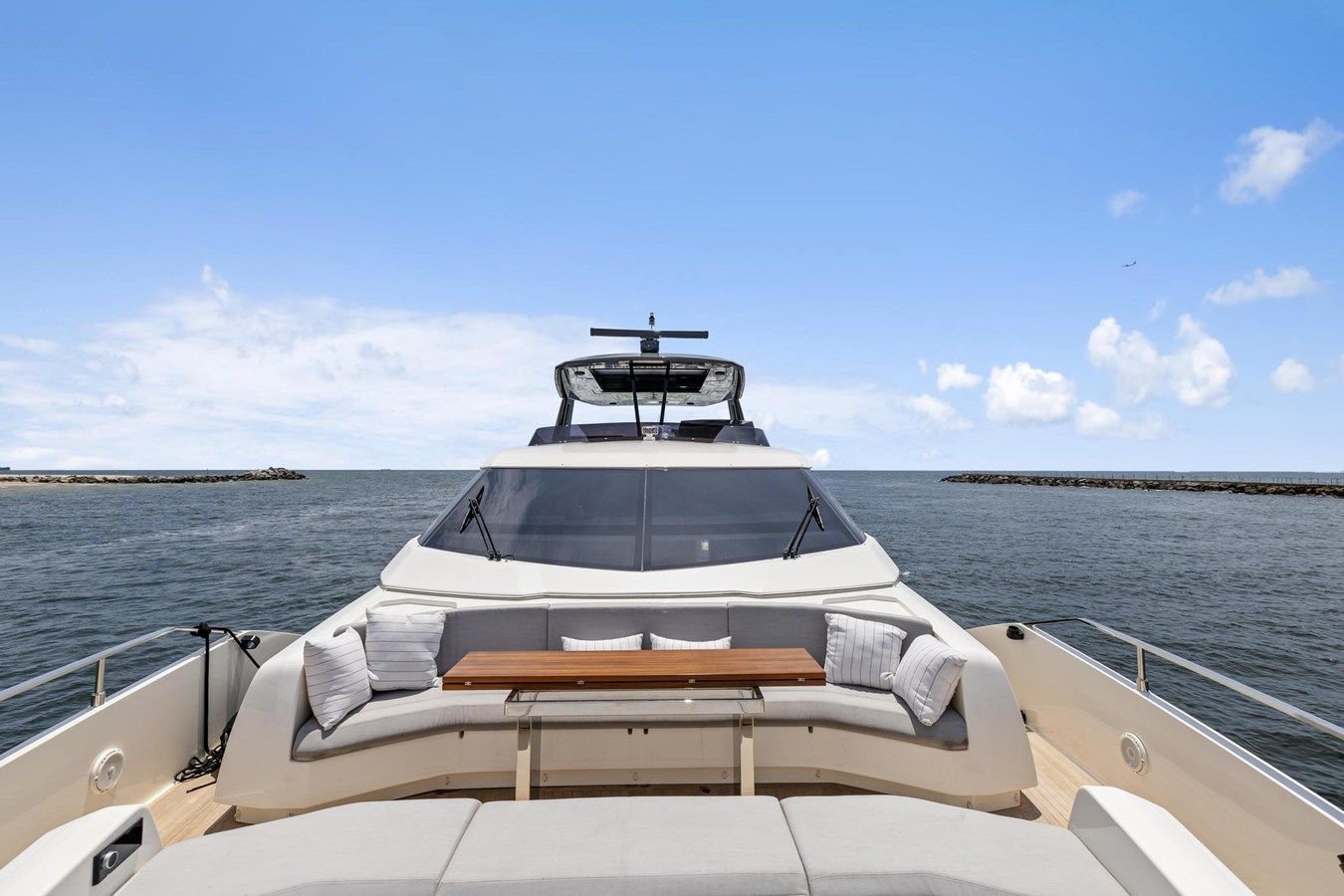 best yacht sales deals XFAF8532J021 - Ferretti Yachts