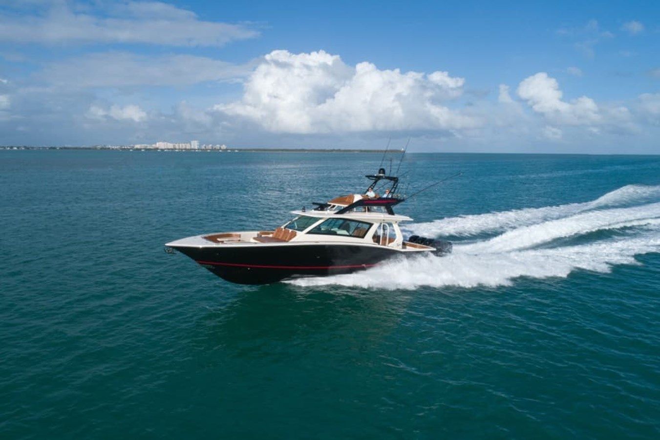 Лучшие предложения покупки яхты 2024 Scout 530 LXF