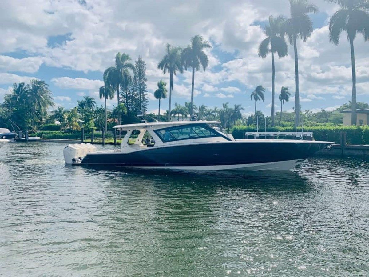 2024 Scout 530 LXF - SCOUT BOATS