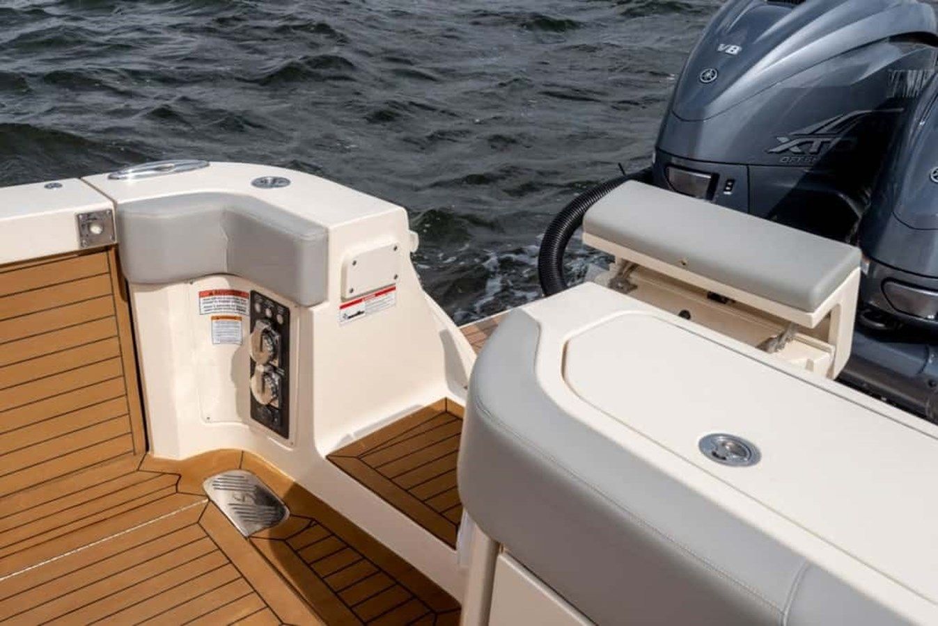 2024 Scout 530 LXF - SCOUT BOATS