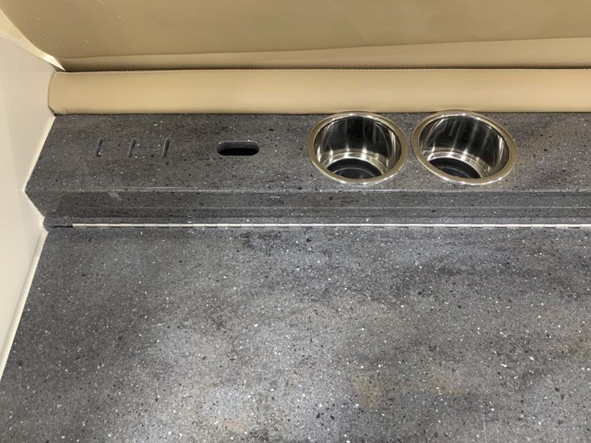 Стоимость яхты 2024 Scout 530 LXF