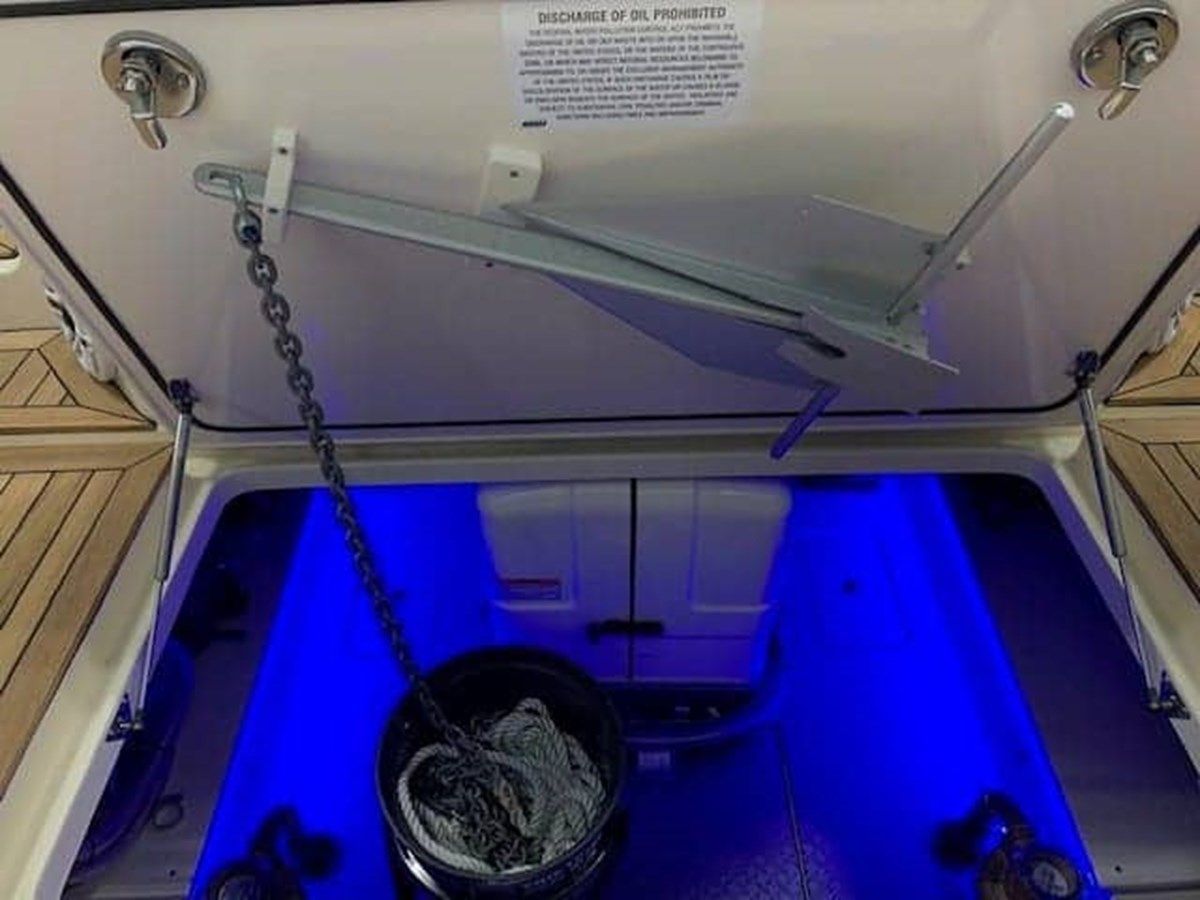 Стоимость яхты 2024 Scout 530 LXF