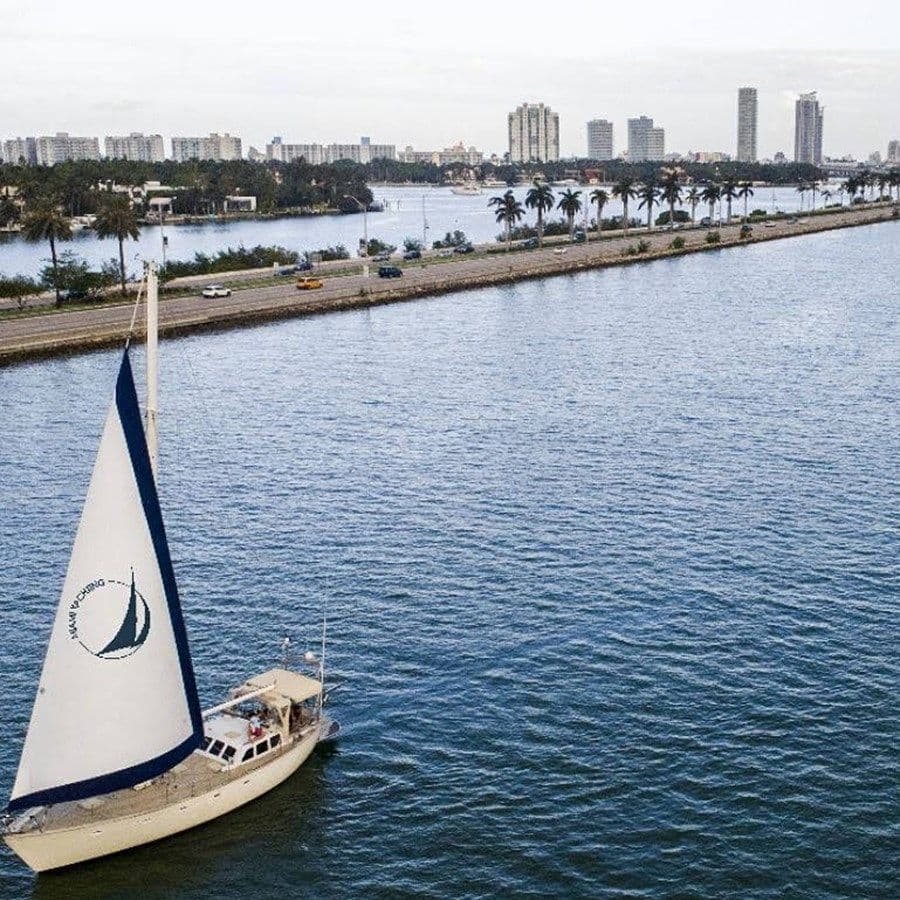 best yacht sales deals PAN OCEANIC 43 - PAN OCEANIC MARINE