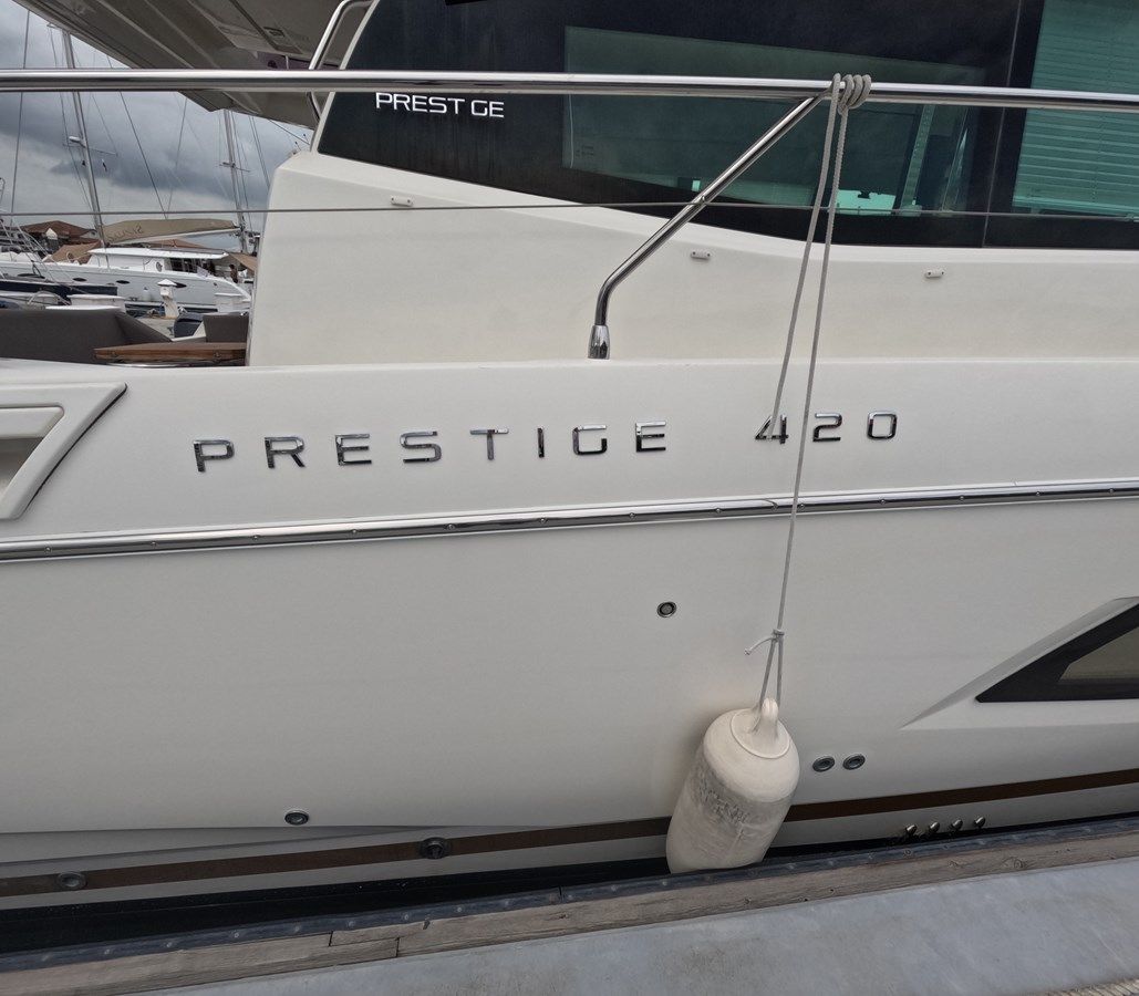 Buy a D'MARIA - PRESTIGE at Shestakov Yacht Sales