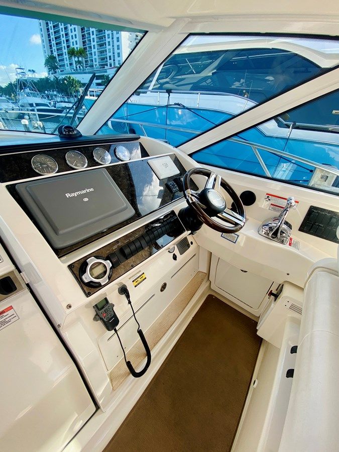 best yacht sales deals Hyde-A-Way 45
