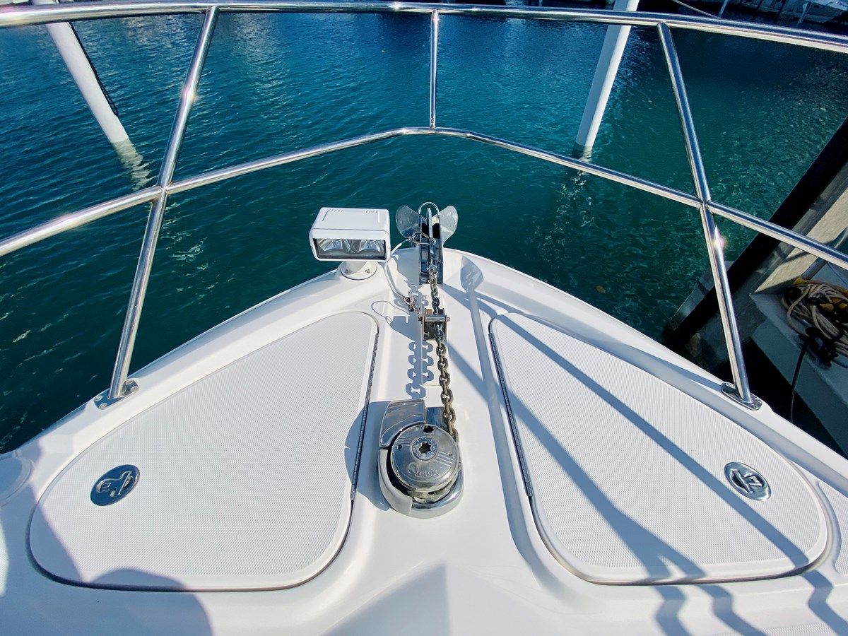 Buy a Hyde-A-Way - SEA RAY at Shestakov Yacht Sales