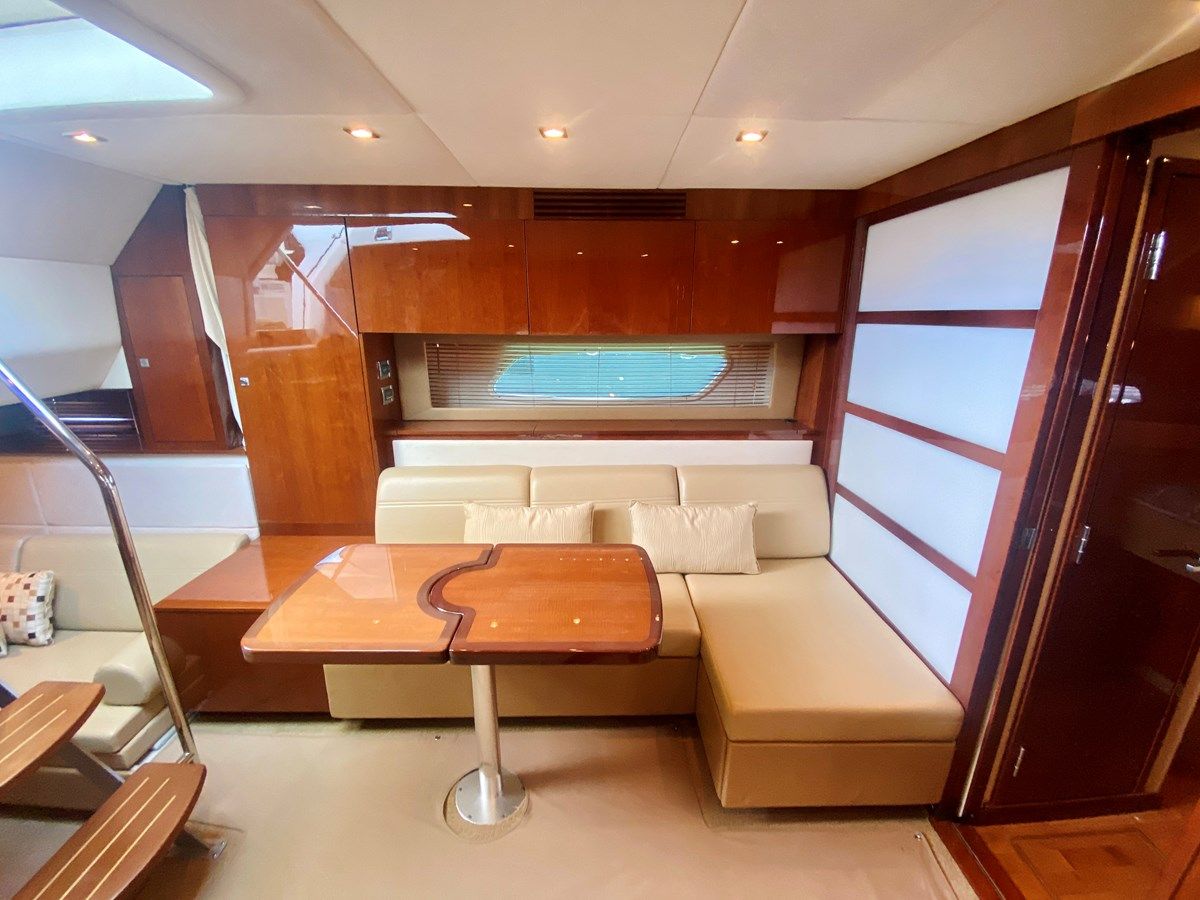 Buy a Hyde-A-Way - SEA RAY at Shestakov Yacht Sales