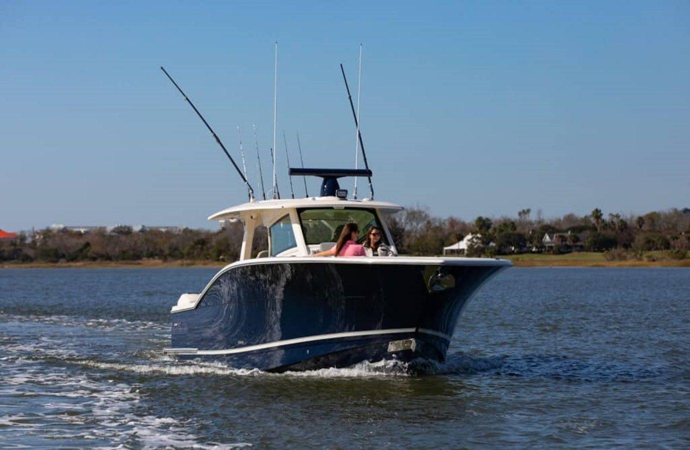 Buy a 2024 Scout 425 LXF - SCOUT BOATS at Shestakov Yacht Sales