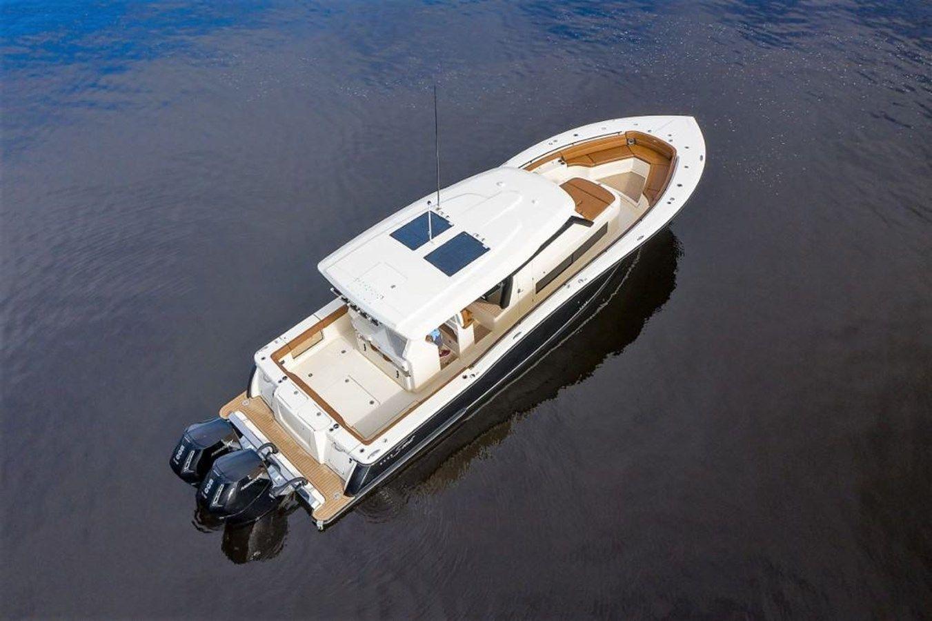 Buy a yacht 2024 Scout 425 LXF 42