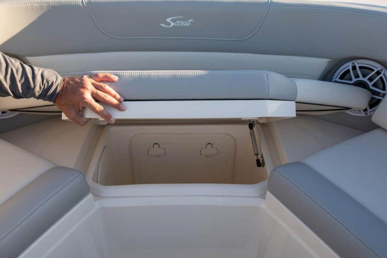 the best price on 2024 Scout 425 LXF - SCOUT BOATS