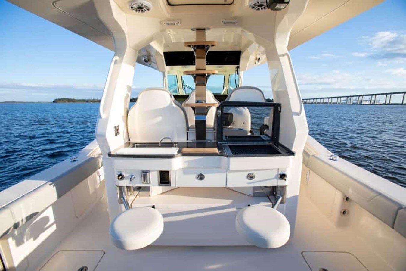 2024 Scout 425 LXF - SCOUT BOATS