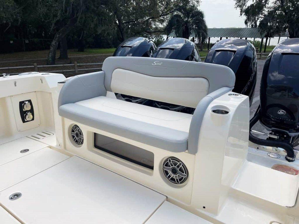 Buy a 2024 Scout 425 LXF at Shestakov Yacht Sales