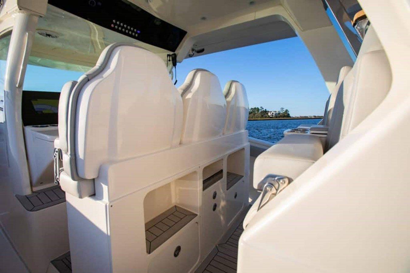 best yacht sales deals 2024 Scout 425 LXF - SCOUT BOATS