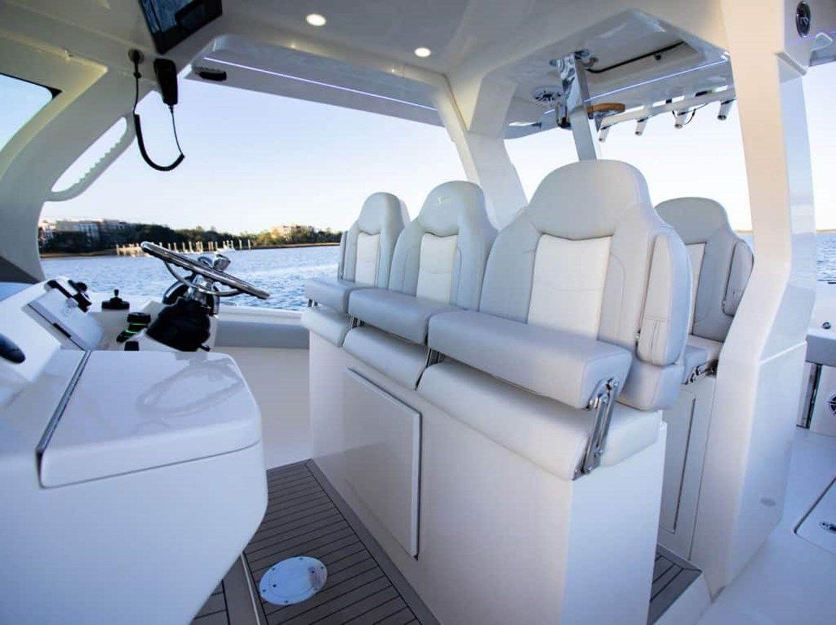 best yacht sales deals 2024 Scout 425 LXF - SCOUT BOATS