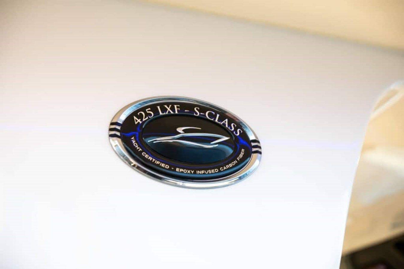 Buy a yacht 2024 Scout 425 LXF 425 LXF