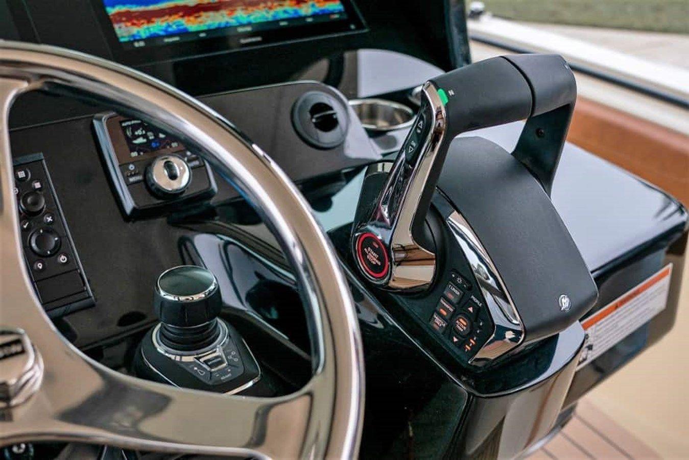 2024 Scout 425 LXF - SCOUT BOATS