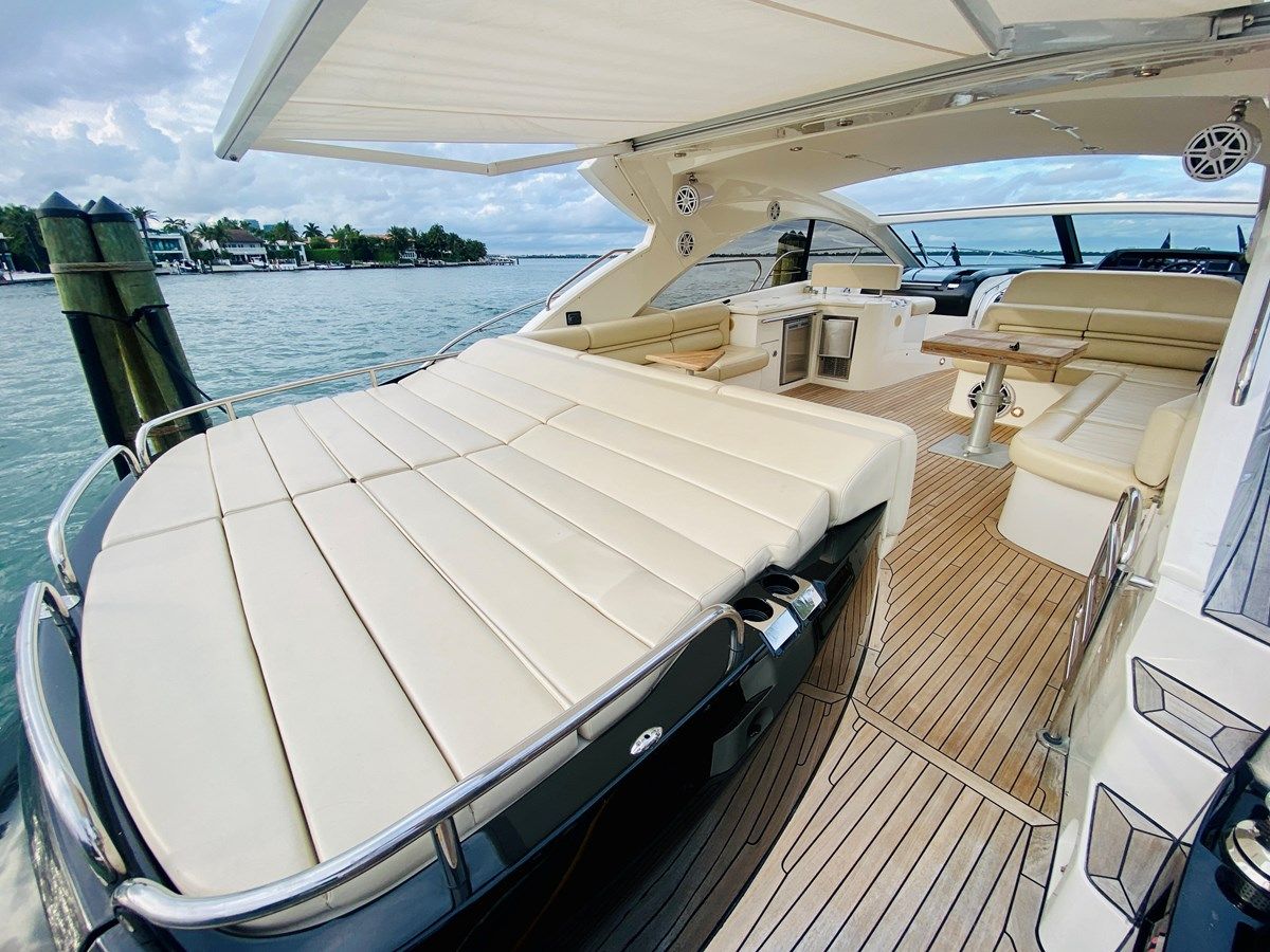 Купить яхту ESSENCE в Shestakov Yacht Sales