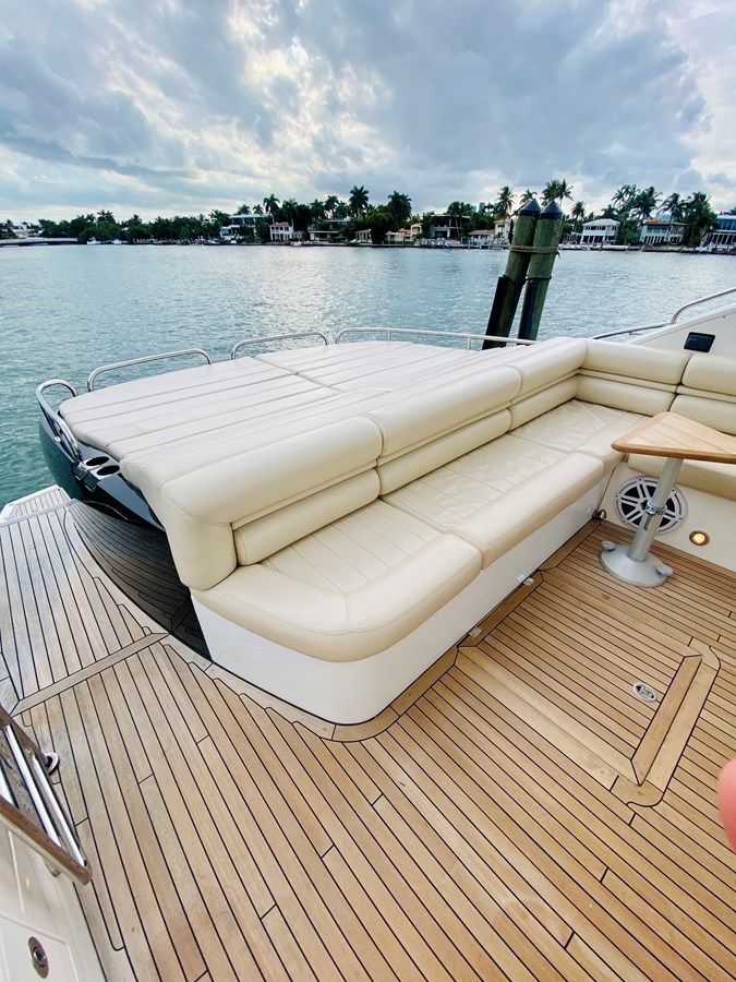 Купить яхту ESSENCE Predator 60 в Shestakov Yacht Sales