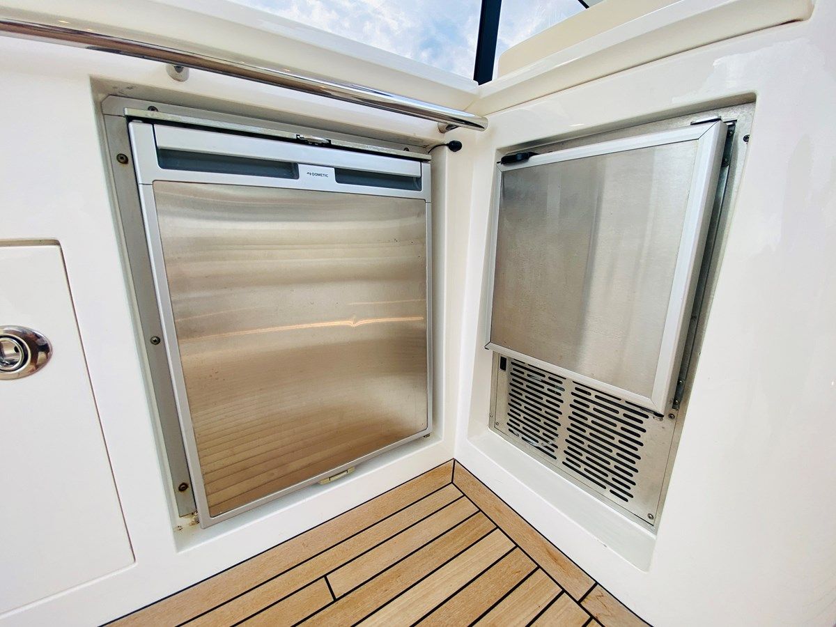 Лучшие предложения покупки яхты ESSENCE 2010