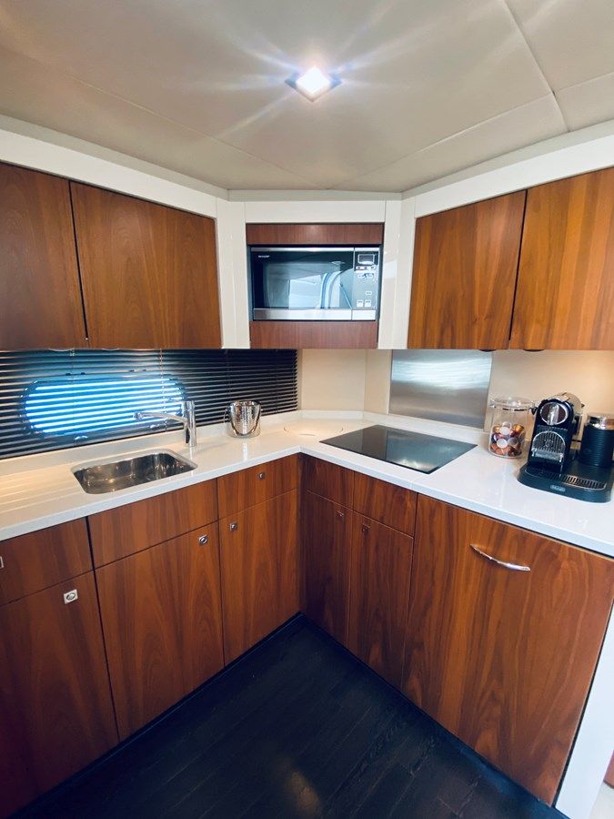 Стоимость яхты ESSENCE