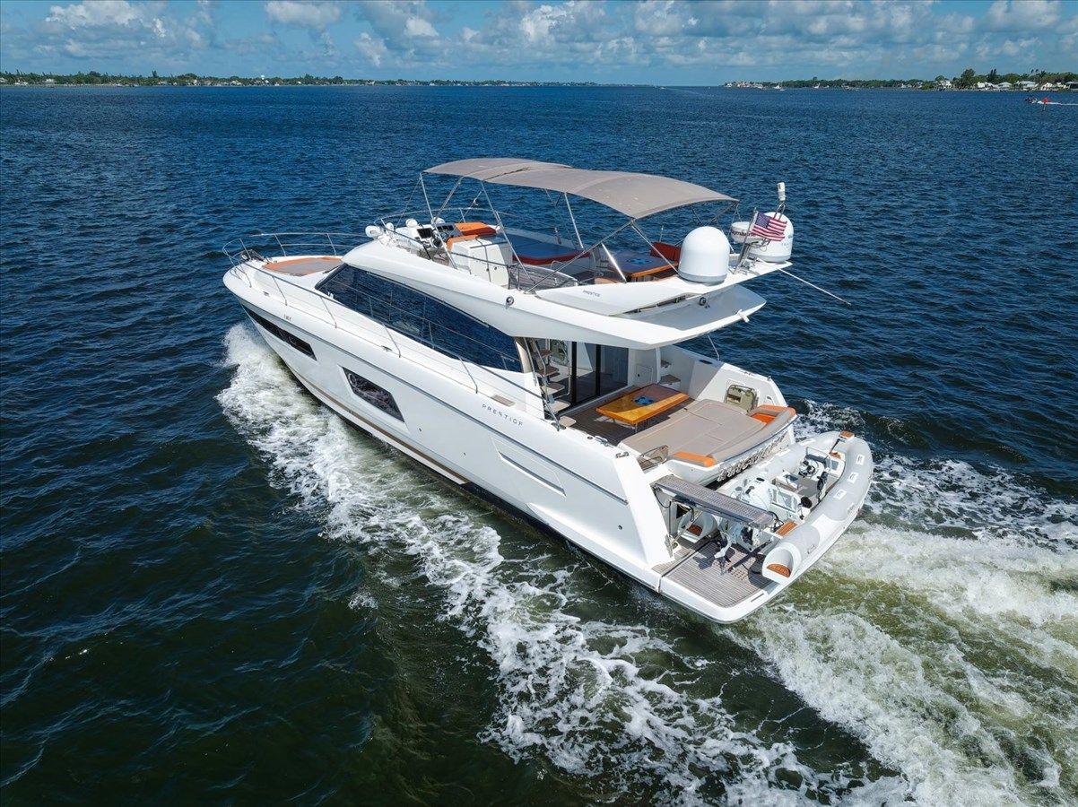 Buy a yacht 2015 Prestige 550 Fly 2015
