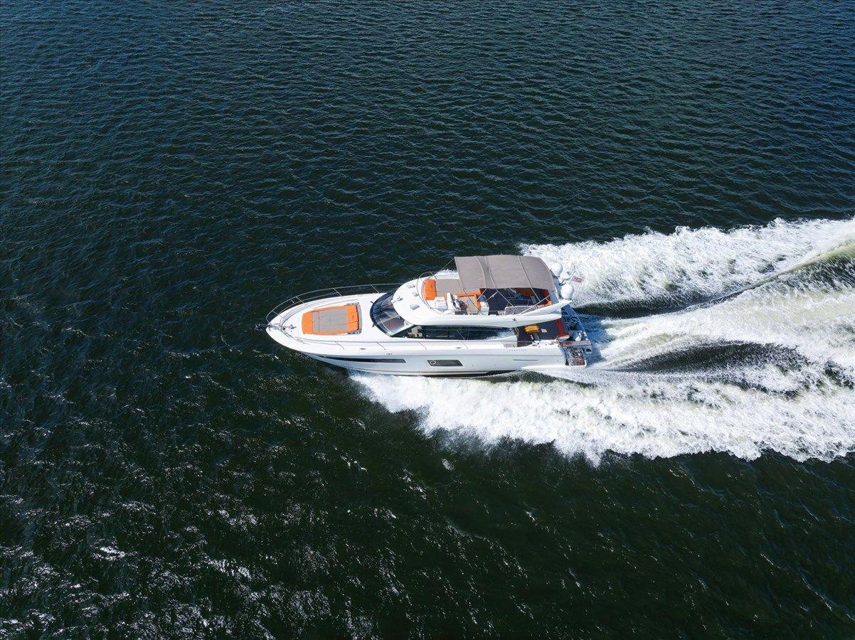 Buy a yacht 2015 Prestige 550 Fly